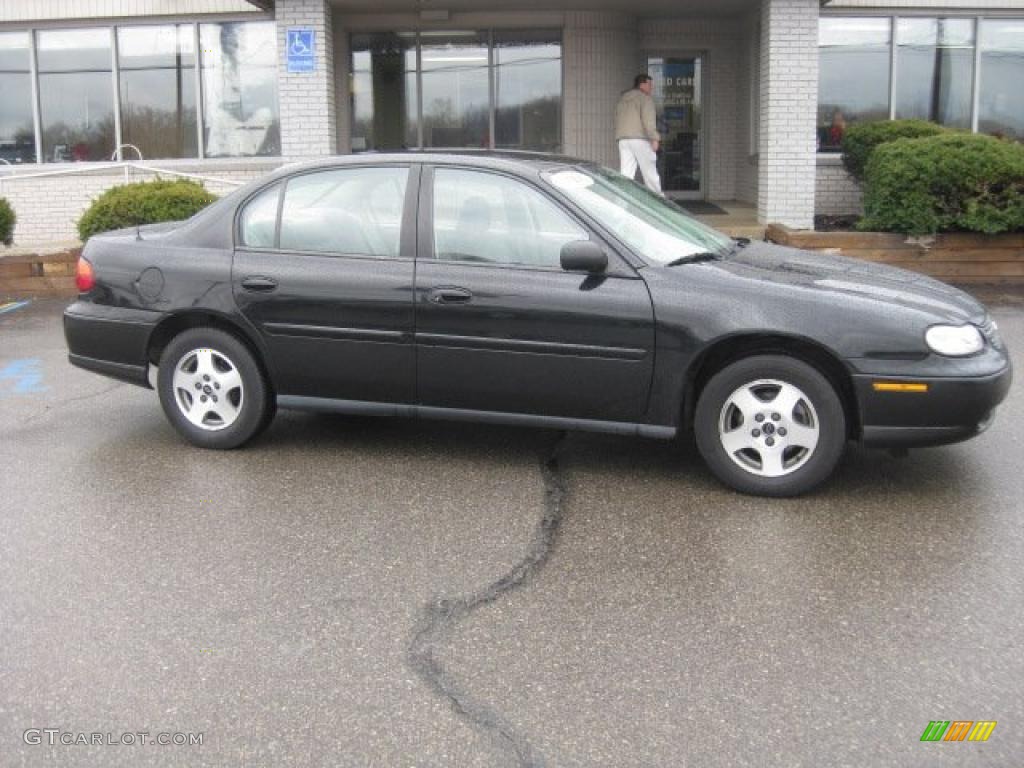 Black 2005 Chevrolet Classic Standard Classic Model Exterior Photo #40757683