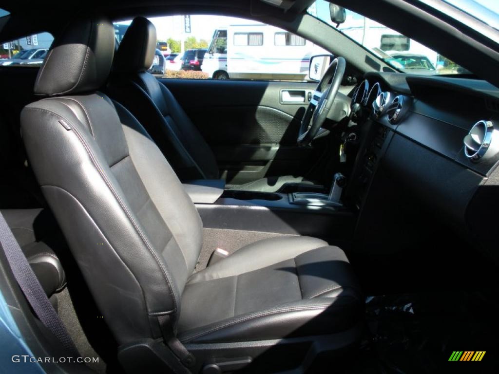 2006 Mustang V6 Premium Coupe - Windveil Blue Metallic / Dark Charcoal photo #14