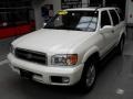 Aspen White Pearlglow 1999 Nissan Pathfinder LE 4x4