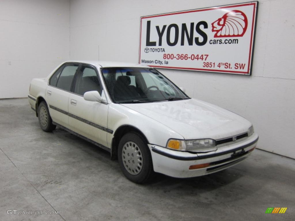 1992 Accord LX Sedan - Frost White / Gray photo #17