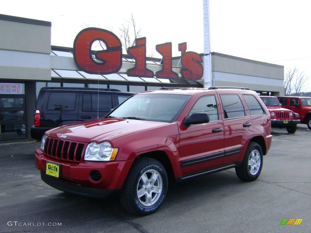 2005 Grand Cherokee Laredo 4x4 - Inferno Red Crystal Pearl / Medium Slate Gray photo #1