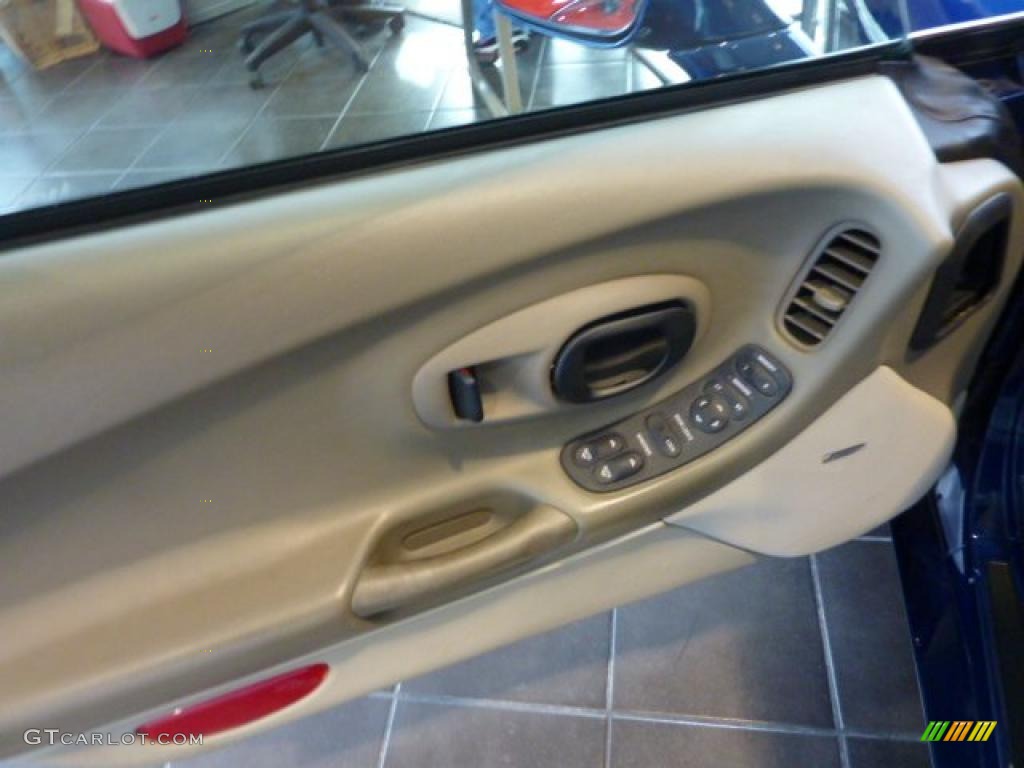 2004 Corvette Convertible - LeMans Blue Metallic / Shale photo #13