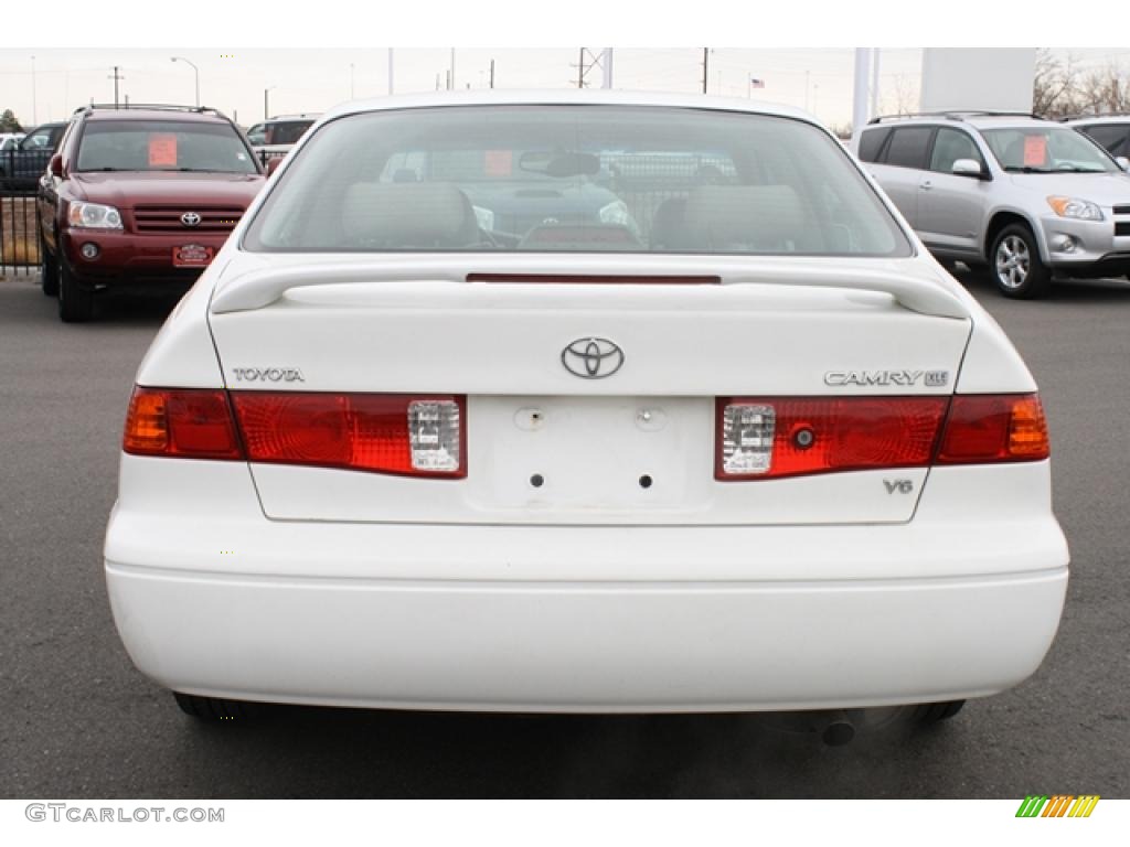 2000 Camry XLE V6 - Super White / Gray photo #3
