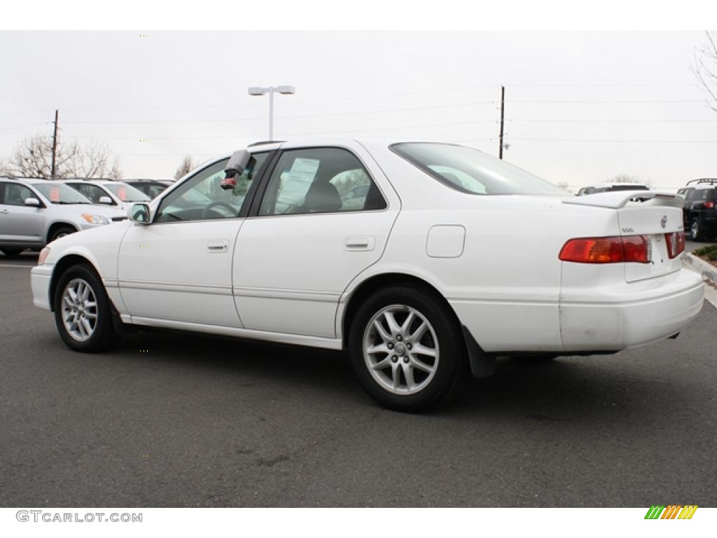 2000 Camry XLE V6 - Super White / Gray photo #4