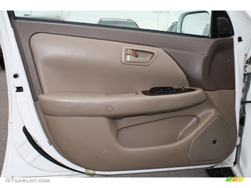 2000 Camry XLE V6 - Super White / Gray photo #14