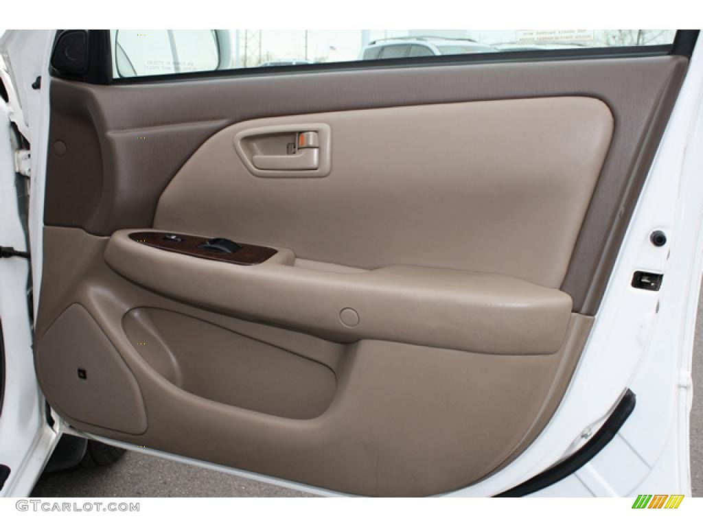2000 Camry XLE V6 - Super White / Gray photo #15