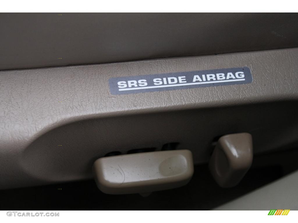 2000 Camry XLE V6 - Super White / Gray photo #25