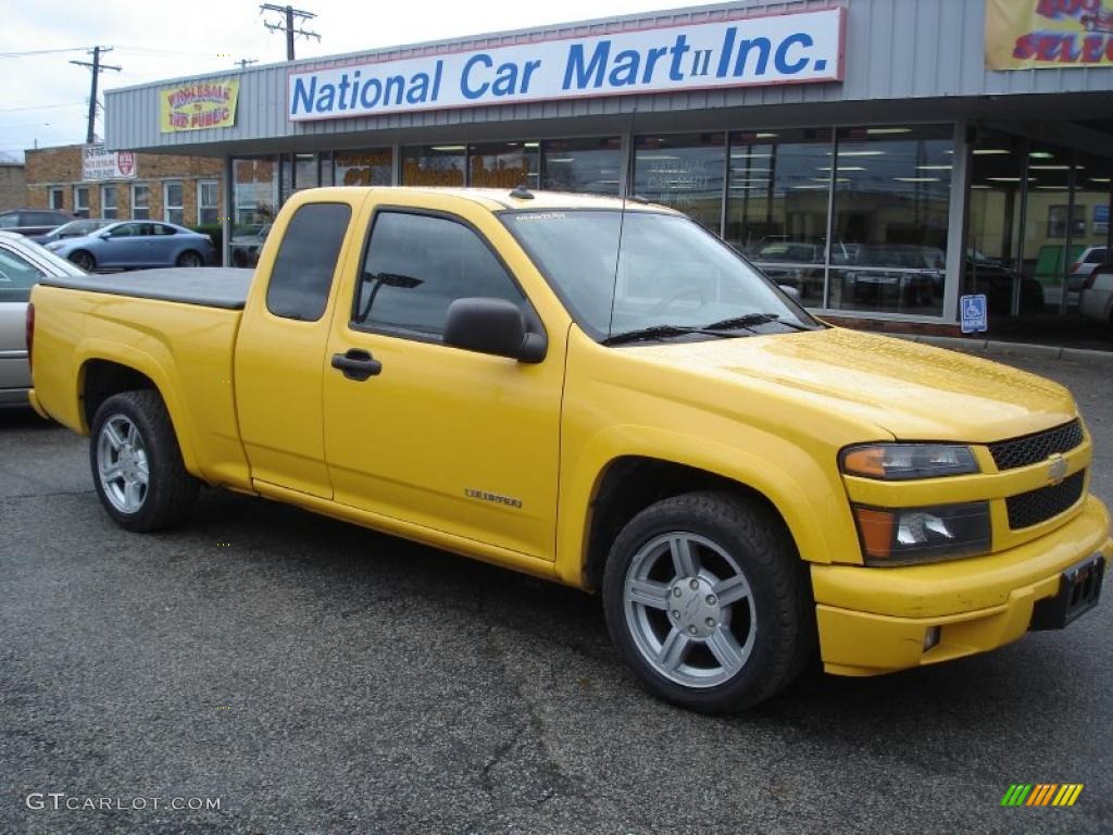 2004 Colorado LS Extended Cab - Yellow / Very Dark Pewter photo #1