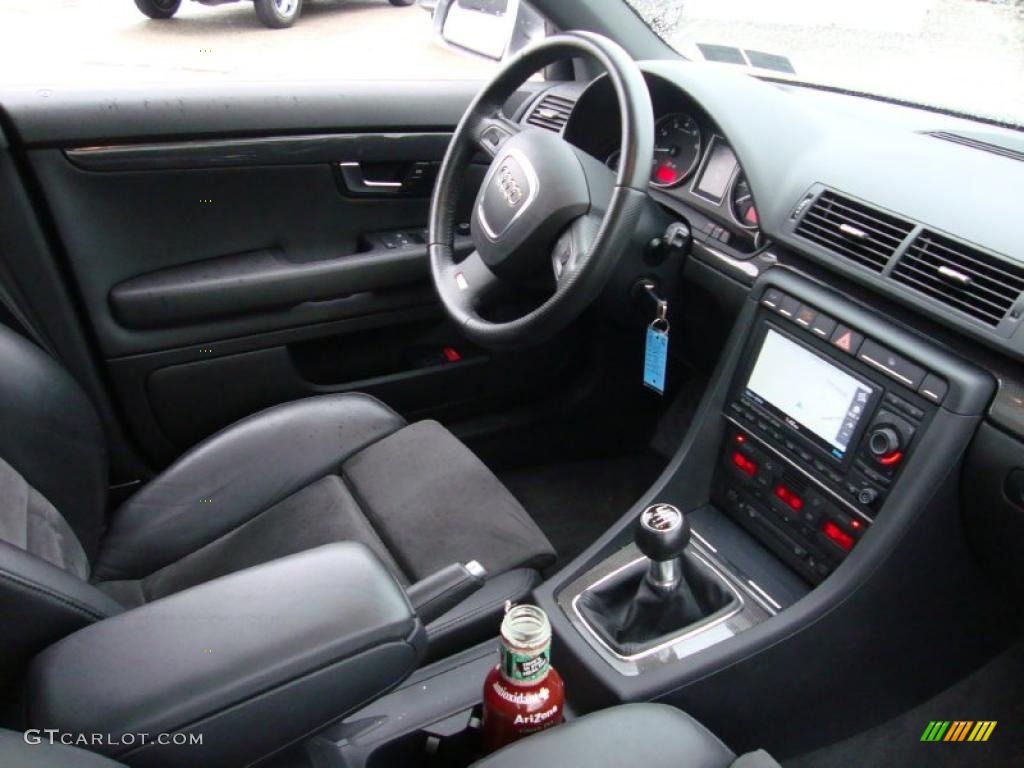 2007 Audi S4 4.2 quattro Avant Dashboard Photos
