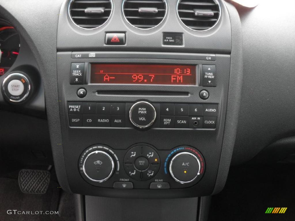 2009 Nissan Altima 3.5 SE Controls Photo #40776675