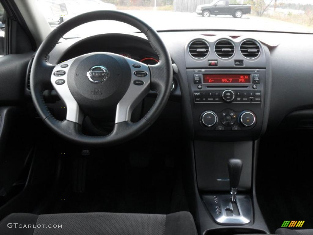 2009 Nissan Altima 3.5 SE Charcoal Dashboard Photo #40776743