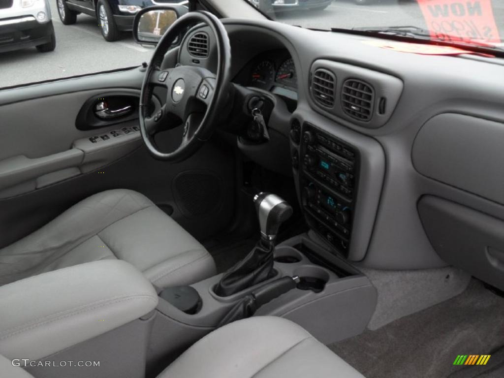 2006 Chevrolet TrailBlazer EXT LT 4x4 Light Gray Dashboard Photo #40777283