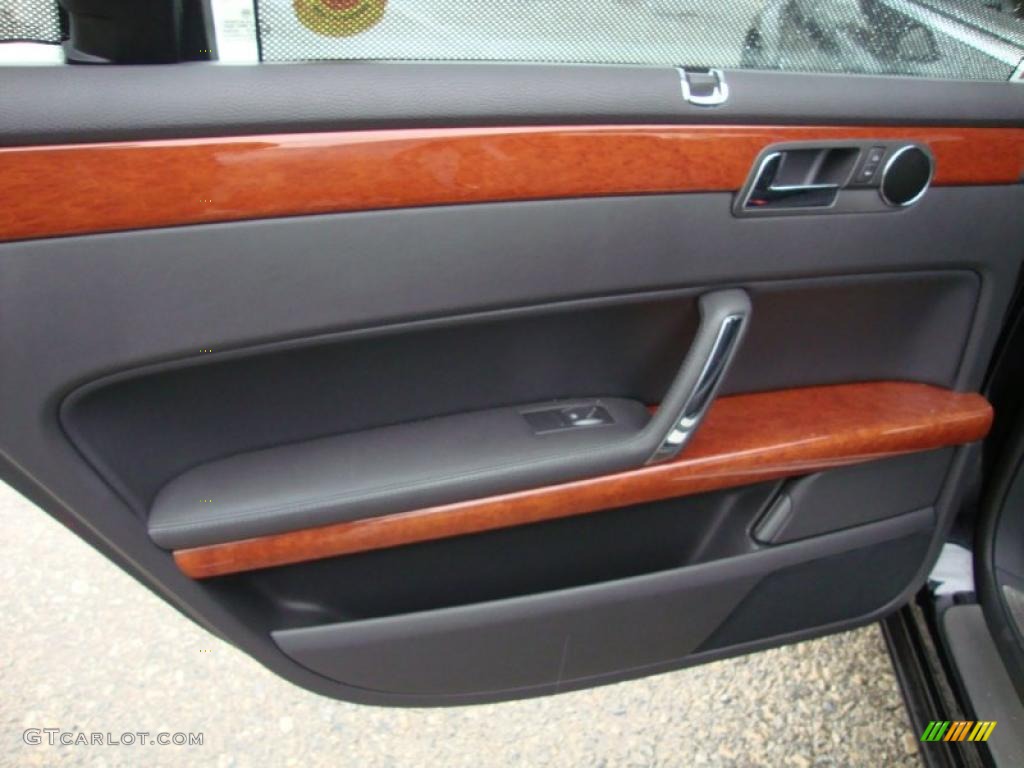 2005 Volkswagen Phaeton V8 4Motion Sedan Anthracite Door Panel Photo #40777451