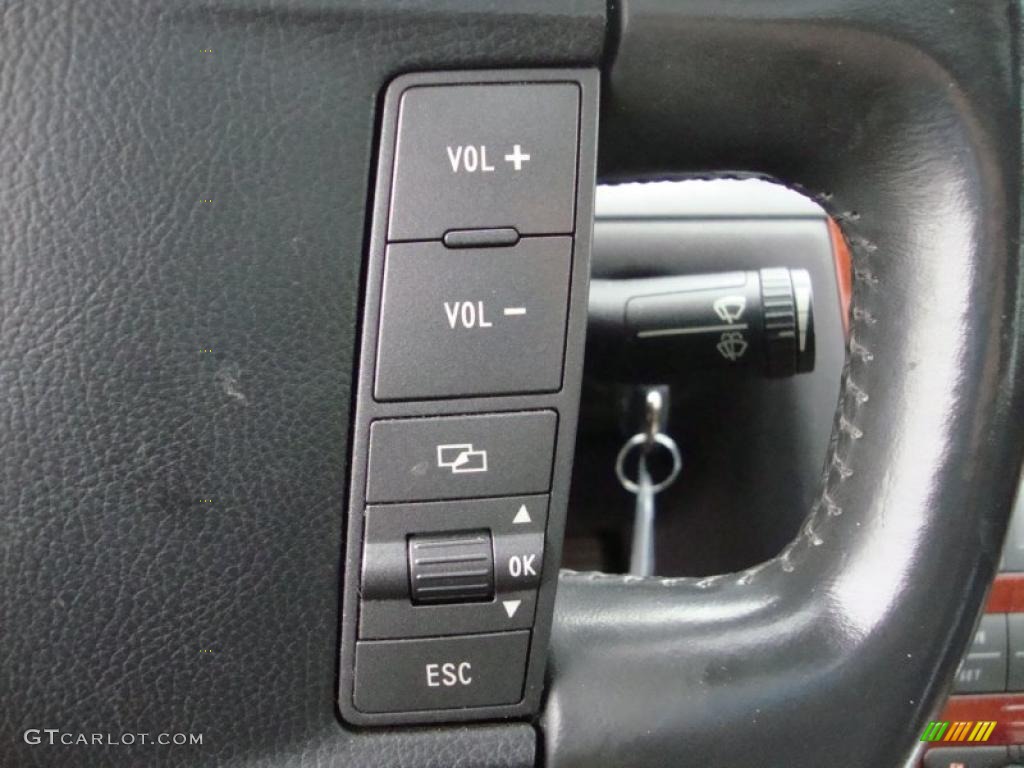 2005 Volkswagen Phaeton V8 4Motion Sedan Controls Photo #40777831
