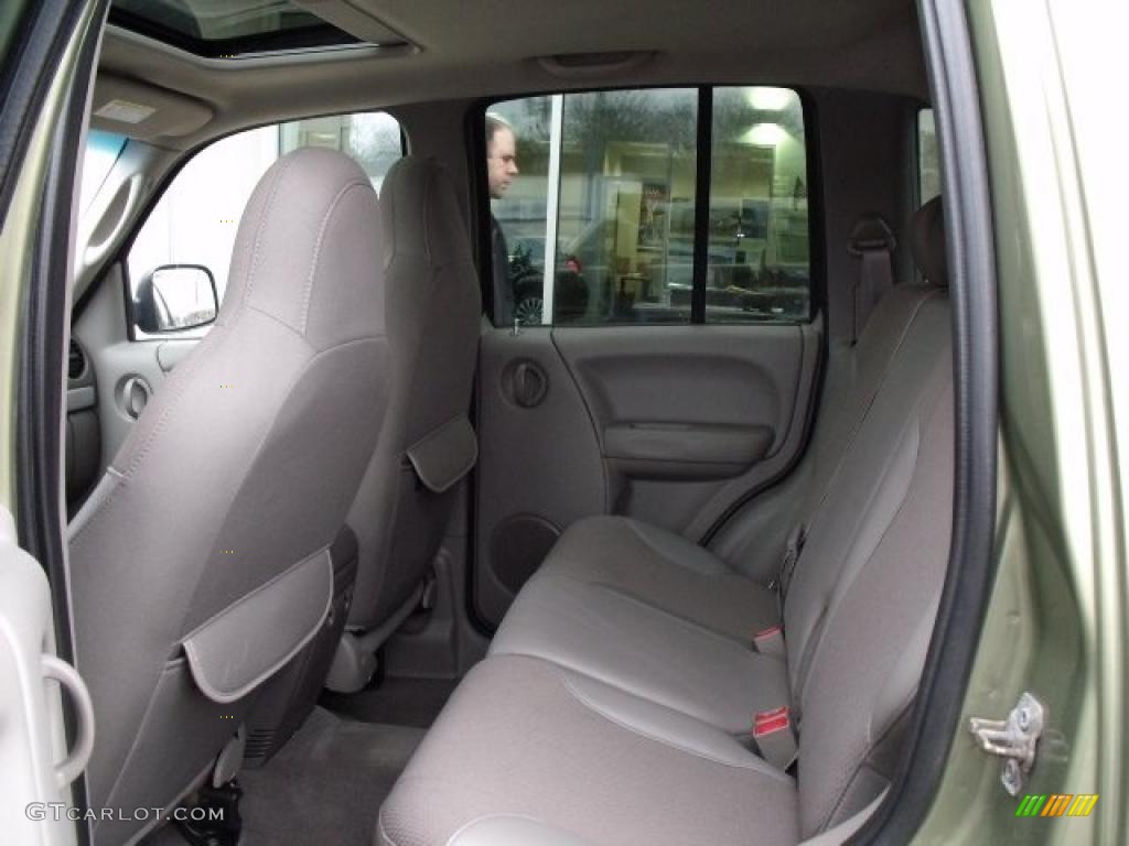 2002 Liberty Renegade 4x4 - Cactus Green Metallic / Taupe photo #15