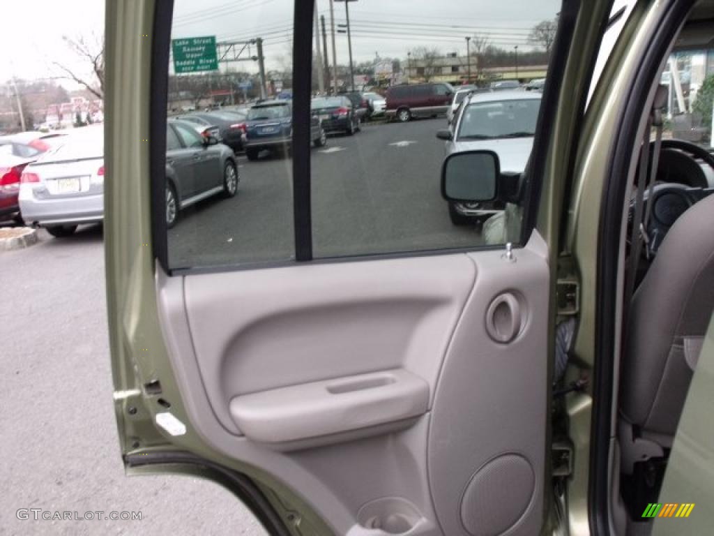 2002 Liberty Renegade 4x4 - Cactus Green Metallic / Taupe photo #16