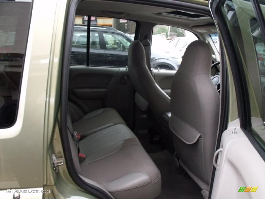 2002 Liberty Renegade 4x4 - Cactus Green Metallic / Taupe photo #17