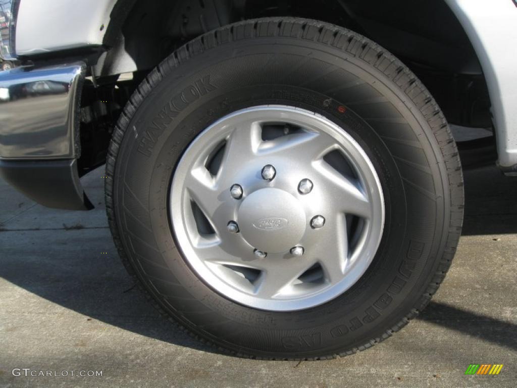 2011 Ford E Series Van E250 XL Cargo Wheel Photo #40782655