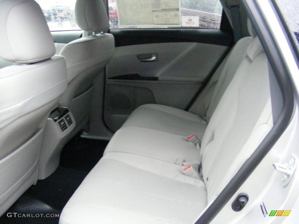 Ivory Interior 2010 Toyota Venza AWD Photo #40783047