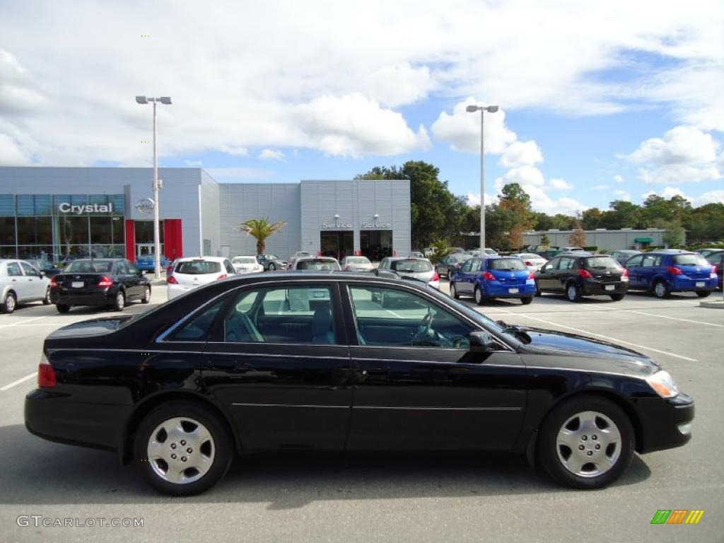 2004 Avalon XLS - Black / Stone photo #13