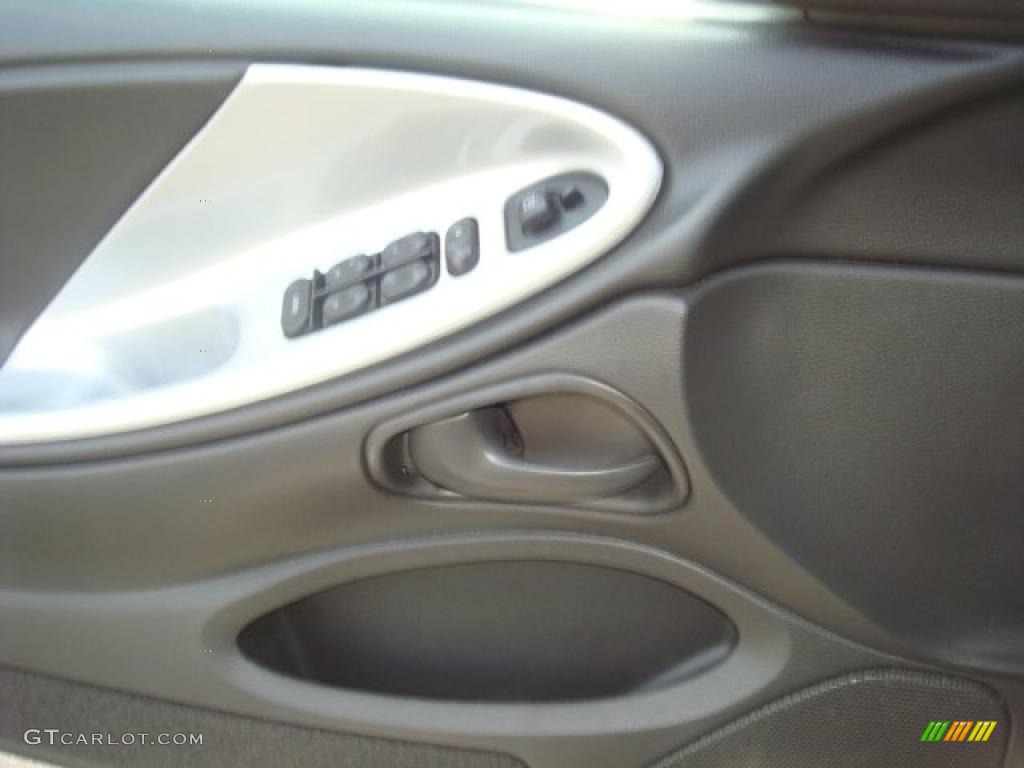2001 Mustang GT Convertible - Silver Metallic / Medium Graphite photo #13