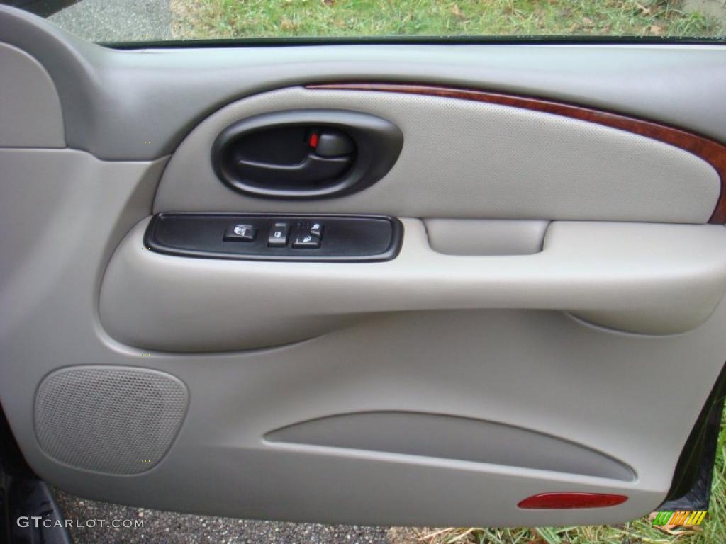 2002 Oldsmobile Bravada Standard Bravada Model Pewter Door Panel Photo #40793307