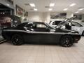 Brilliant Black Crystal Pearl - Challenger R/T Mopar '10 Photo No. 2