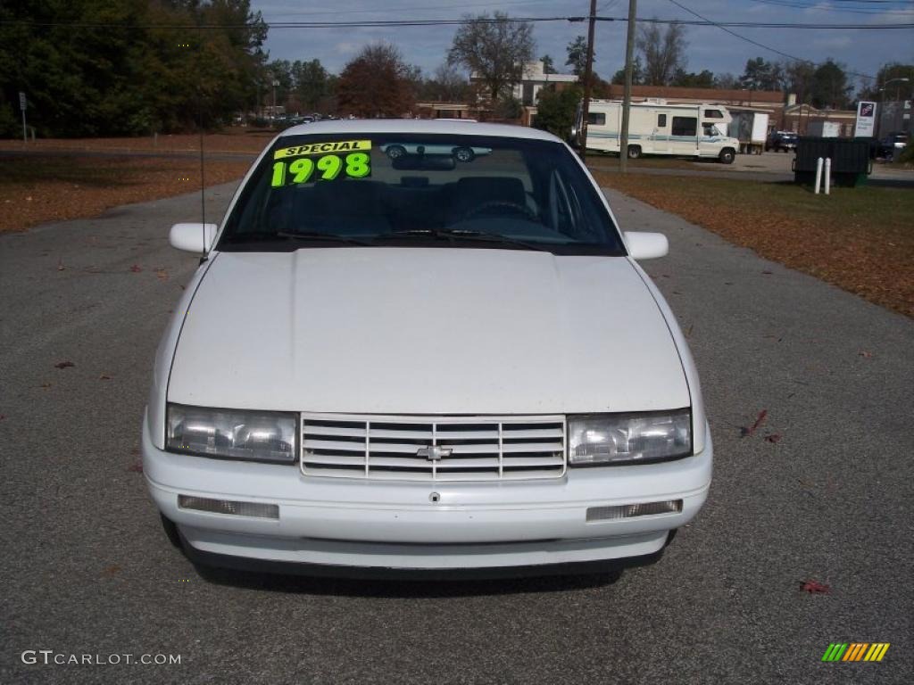 1995 Corsica  - White / Blue photo #2