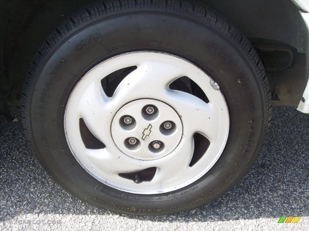 1995 Chevrolet Corsica Standard Corsica Model Wheel Photos
