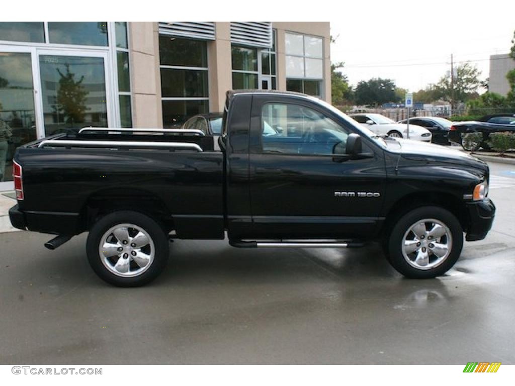 2004 Ram 1500 SLT Regular Cab 4x4 - Black / Dark Slate Gray photo #13