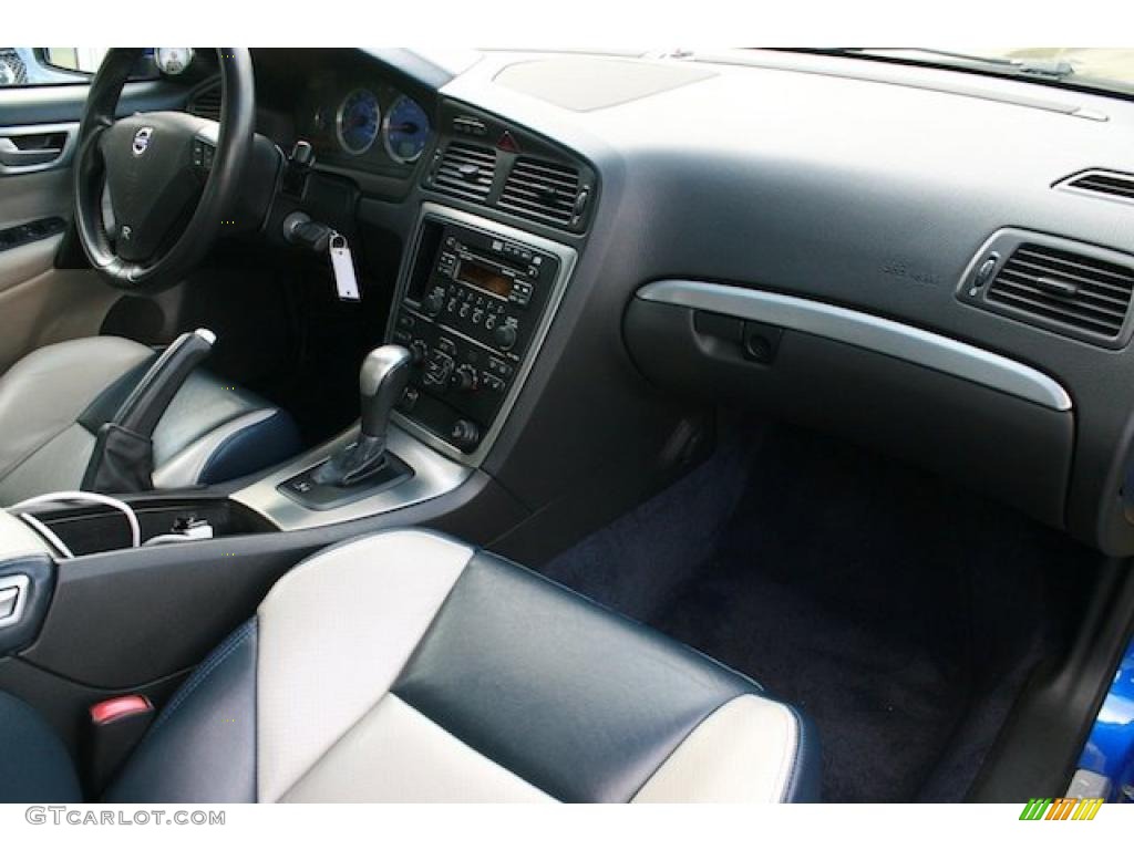 2006 S60 R AWD - R Sonic Blue Metallic / Nordkap Blue R Metallic photo #31