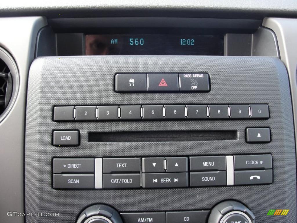 2009 Ford F150 STX SuperCab Controls Photo #40800039