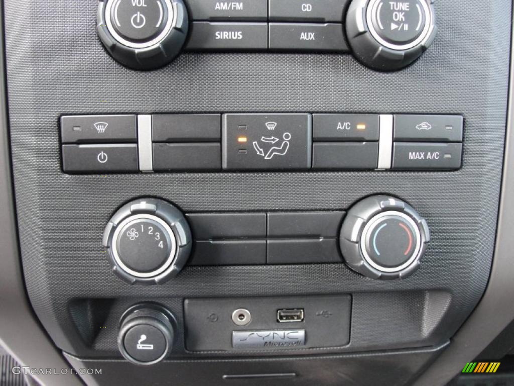 2009 Ford F150 STX SuperCab Controls Photo #40800071