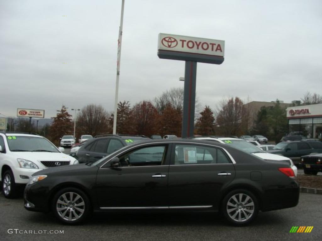 Cocoa Bean Metallic 2011 Toyota Avalon Limited Exterior Photo #40803211