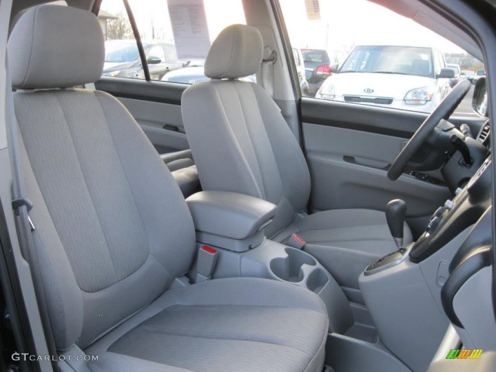 Gray Interior 2010 Kia Rondo LX Photo #40803431