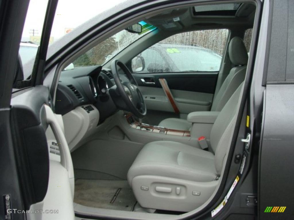 Ash Interior 2010 Toyota Highlander Limited 4WD Photo #40804315