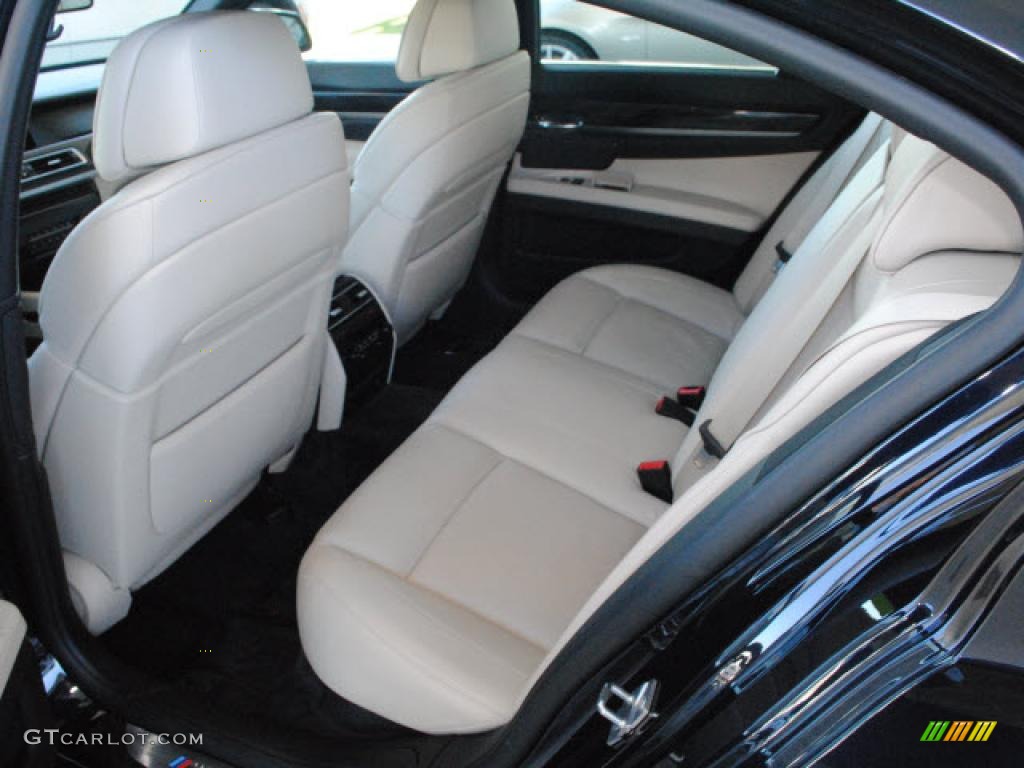 Oyster/Black Interior 2011 BMW 7 Series 750i xDrive Sedan Photo #40805387