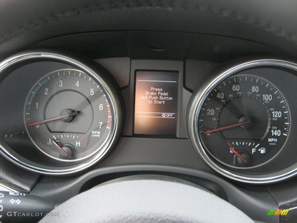 2011 Jeep Grand Cherokee Laredo X Package 4x4 Gauges Photo #40805435