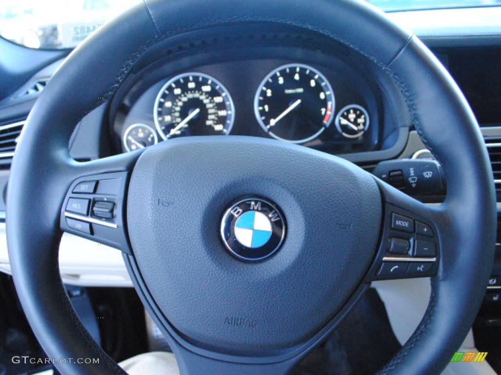 2011 BMW 7 Series 750i xDrive Sedan Oyster/Black Steering Wheel Photo #40805495