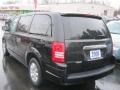 2008 Brilliant Black Crystal Pearlcoat Chrysler Town & Country LX  photo #14