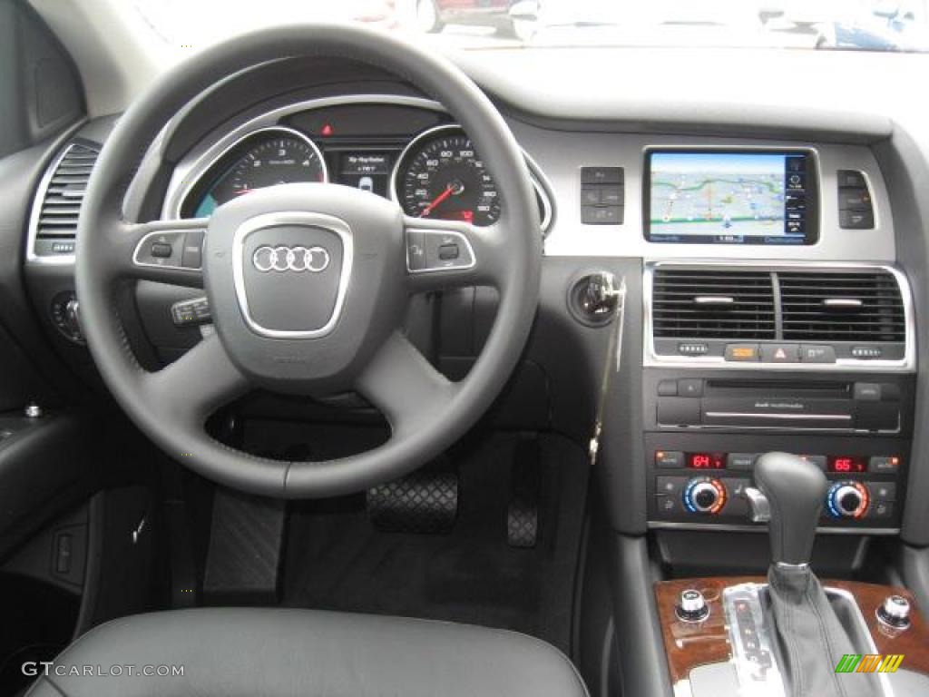 2011 Audi Q7 3.0 TDI quattro Black Dashboard Photo #40810599