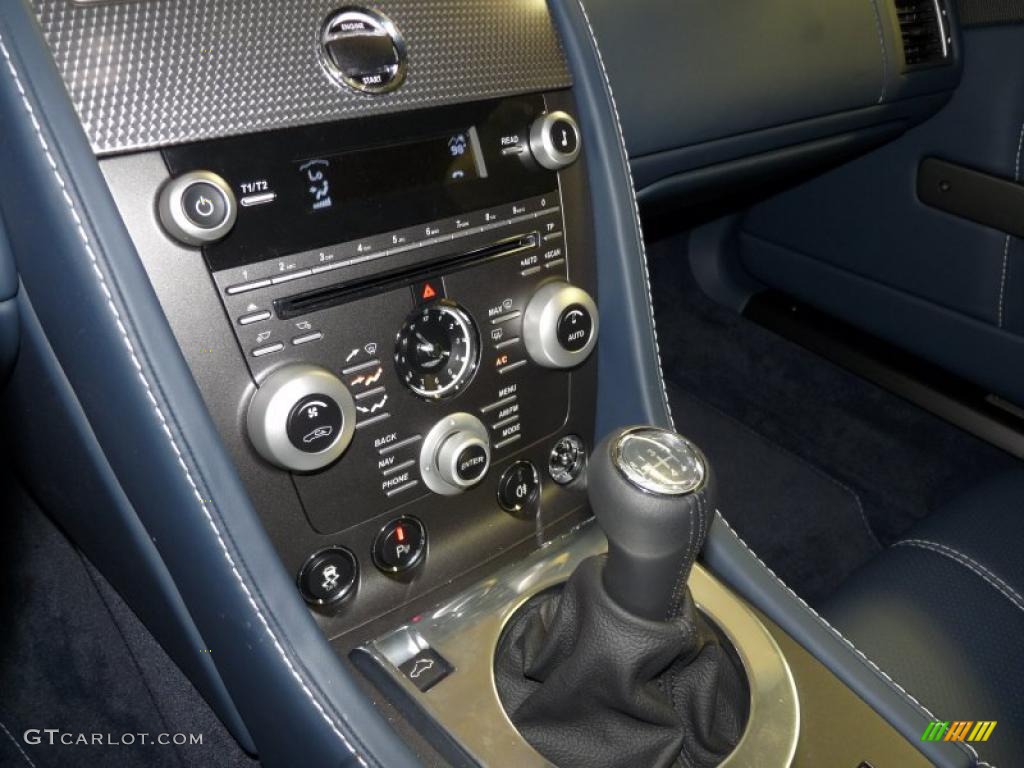 2011 Aston Martin V8 Vantage Roadster Controls Photo #40811587