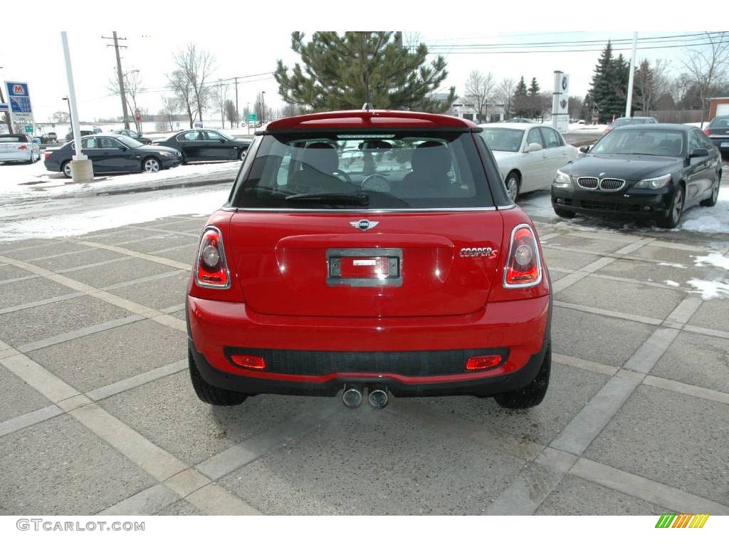 2008 Cooper S Hardtop - Chili Red / Rooster Red Leather/Carbon Black photo #7