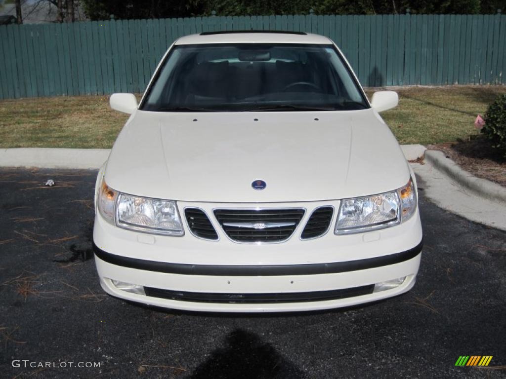 2002 9-5 Arc Sedan - Polar White / Charcoal Grey photo #2