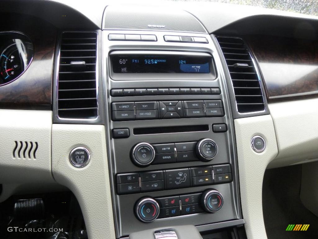 2011 Ford Taurus Limited Controls Photo #40818275