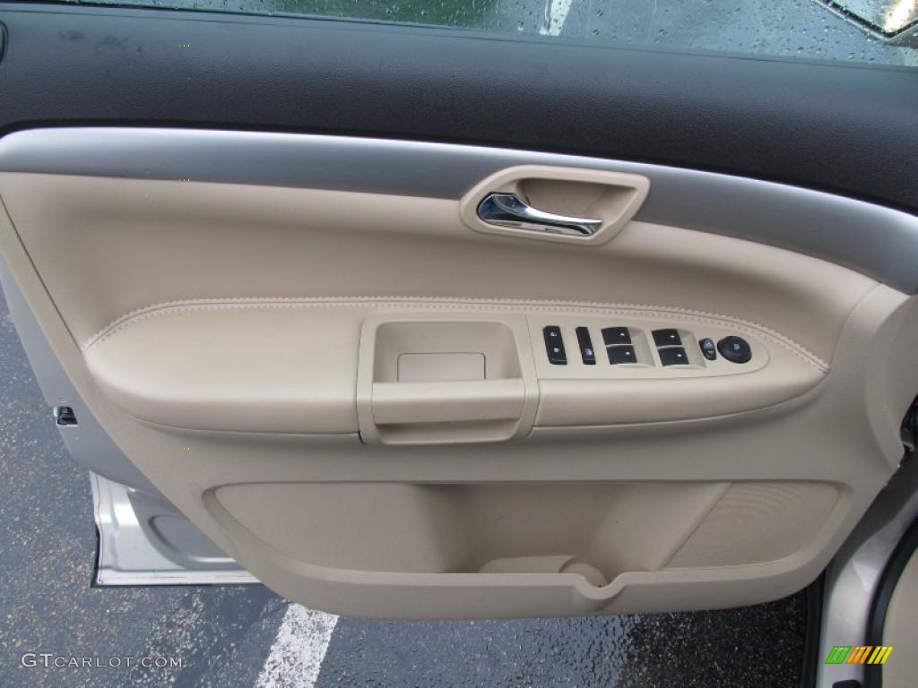 2009 Saturn Outlook XE AWD Door Panel Photos