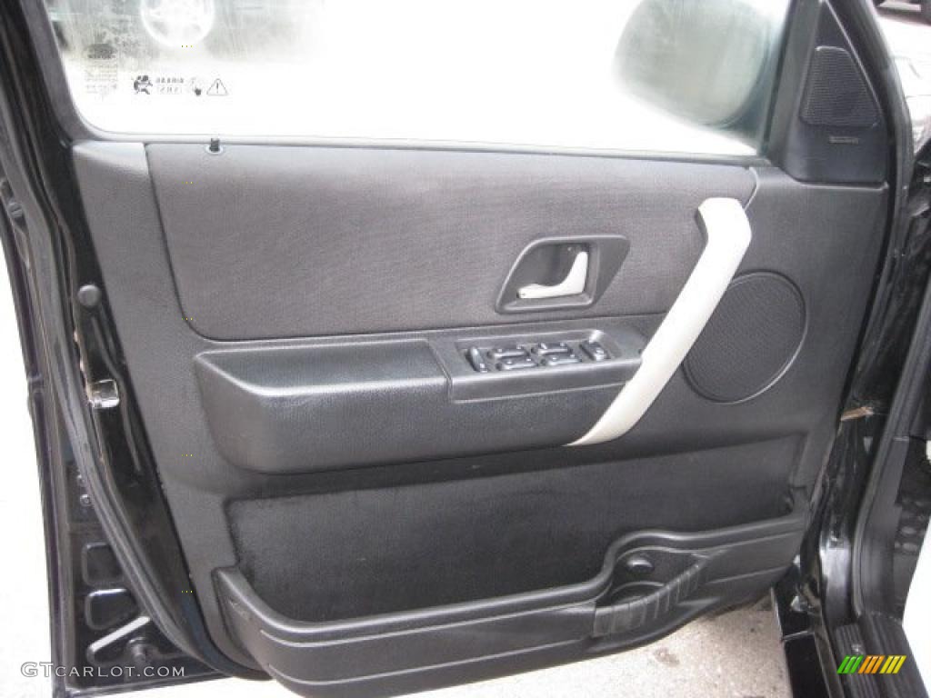 2005 Land Rover Freelander SE Ash Black Door Panel Photo #40823861