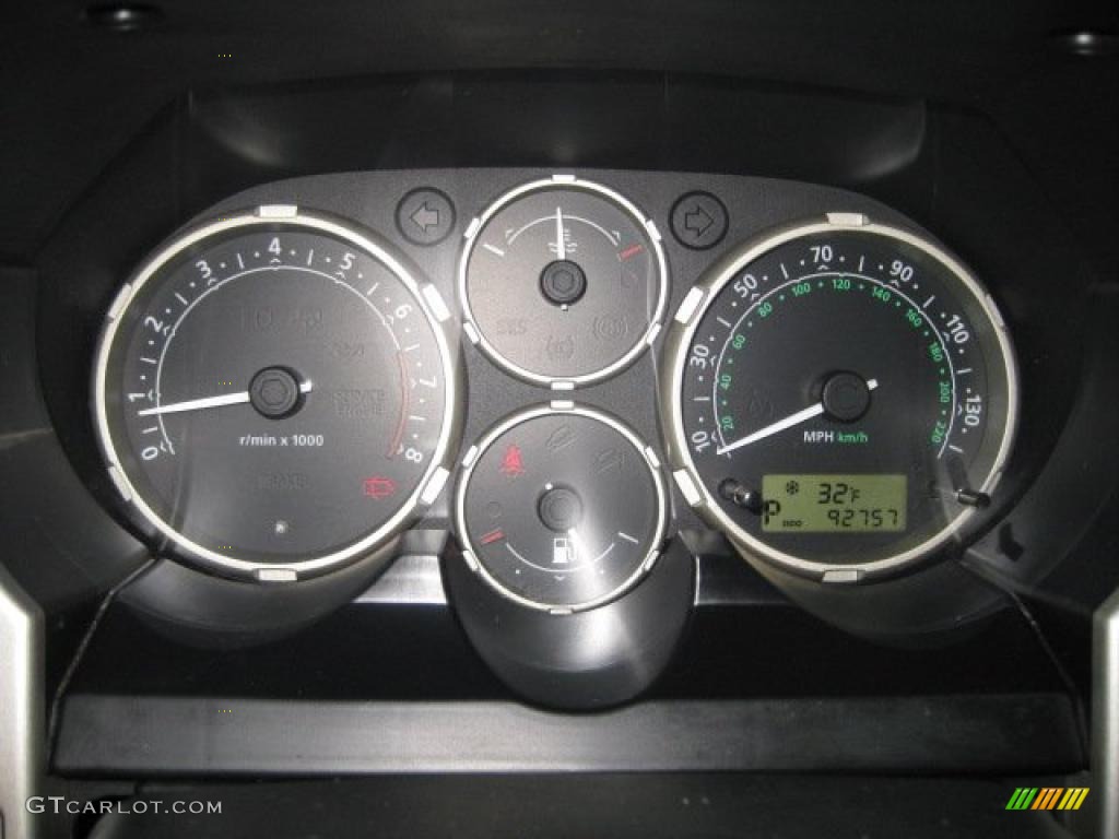 2005 Land Rover Freelander SE Gauges Photo #40823929