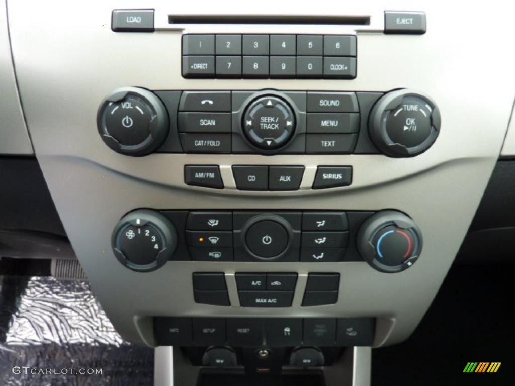2011 Focus SES Sedan - Sterling Gray Metallic / Charcoal Black photo #18