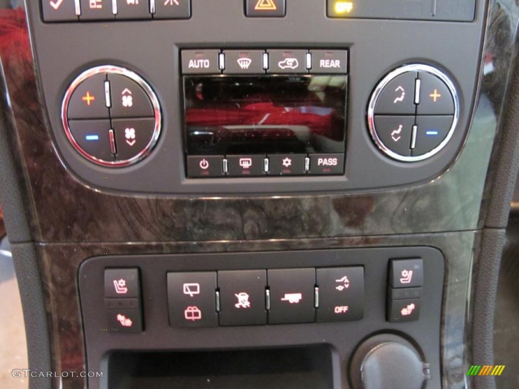 2011 GMC Acadia Denali Controls Photo #40830553